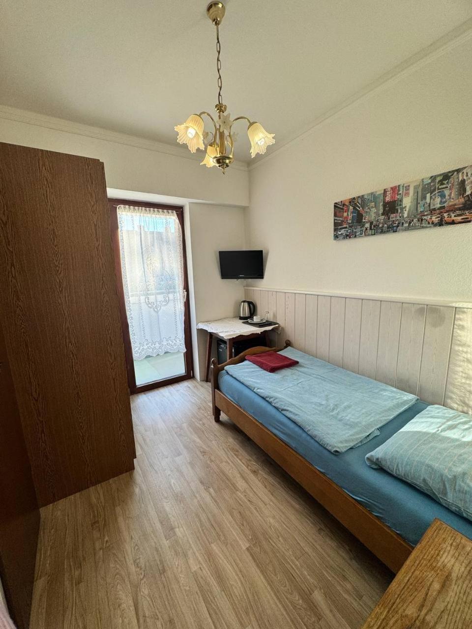 Landhotel Waldschaenke Berlin Bagian luar foto